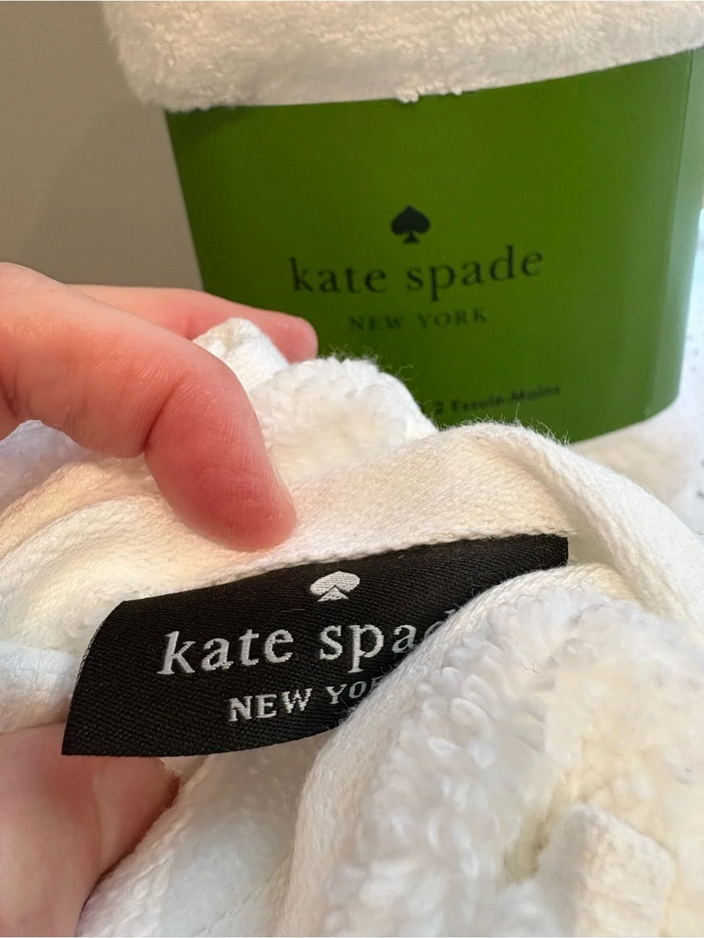 NWT kate spade New York White Hand Towels - Two sets of 2